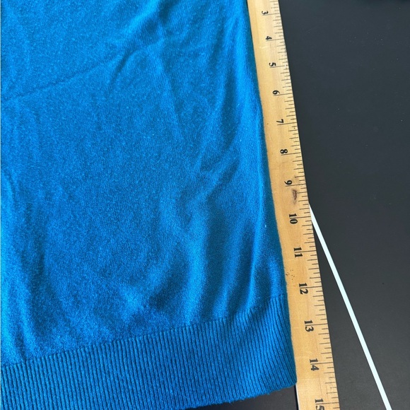 Vintage-Style Knit Polo Sweater – Bright Blue – Unisex Fit (No Tag) - Picture 7 of 9